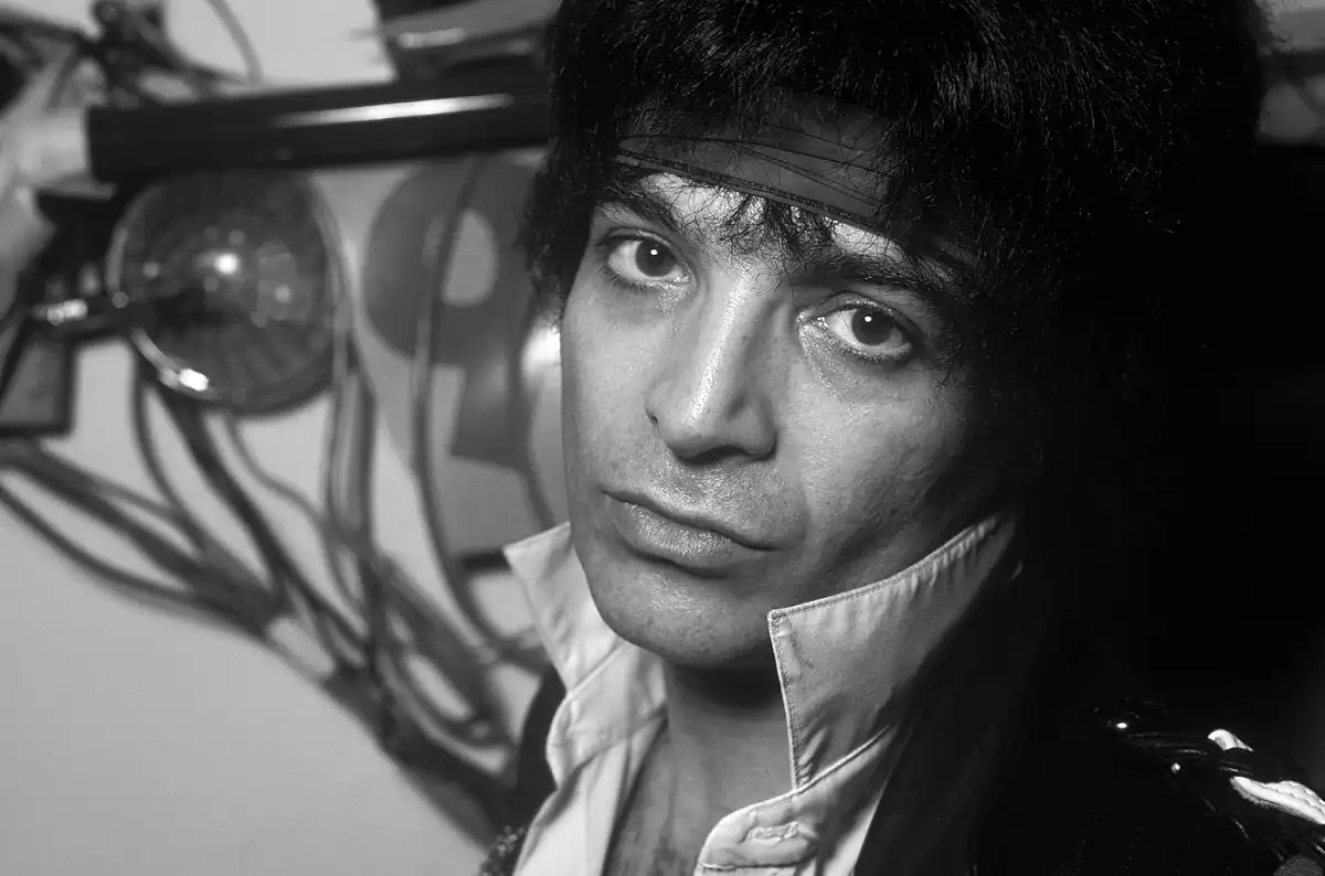 Alan-VEGA-of-suicide-billboard-1548.webp