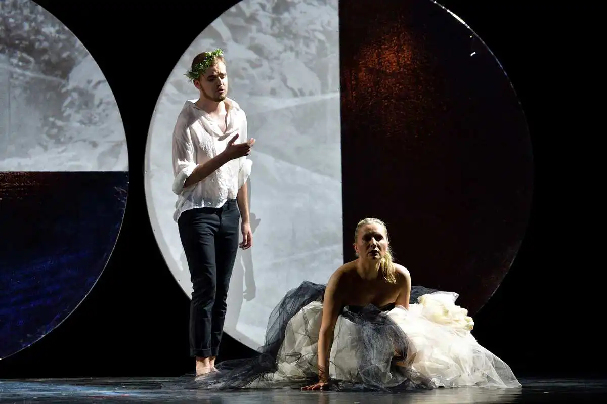 Andrzej Lenart (Sluha), Anna Radziejewska (Hraběnka Malaspina)