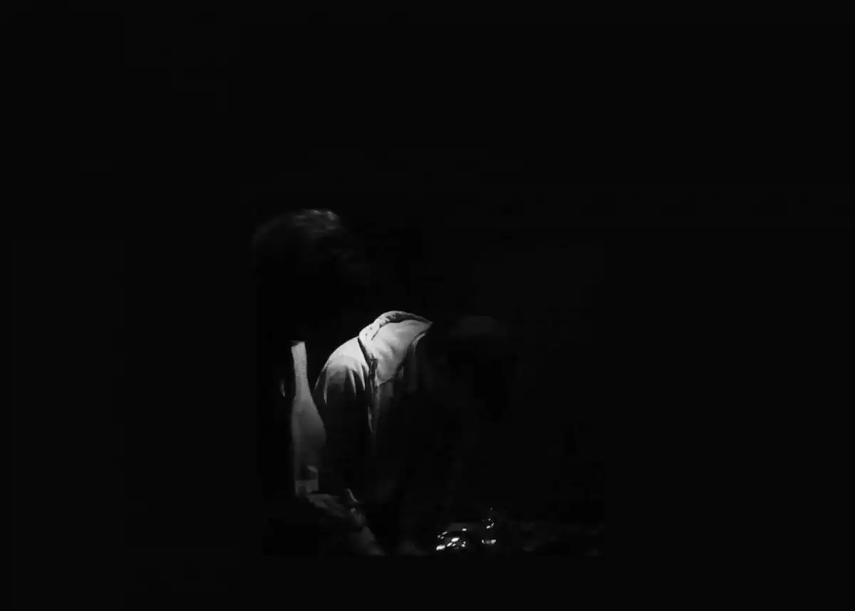black-to-comm-live-big.webp