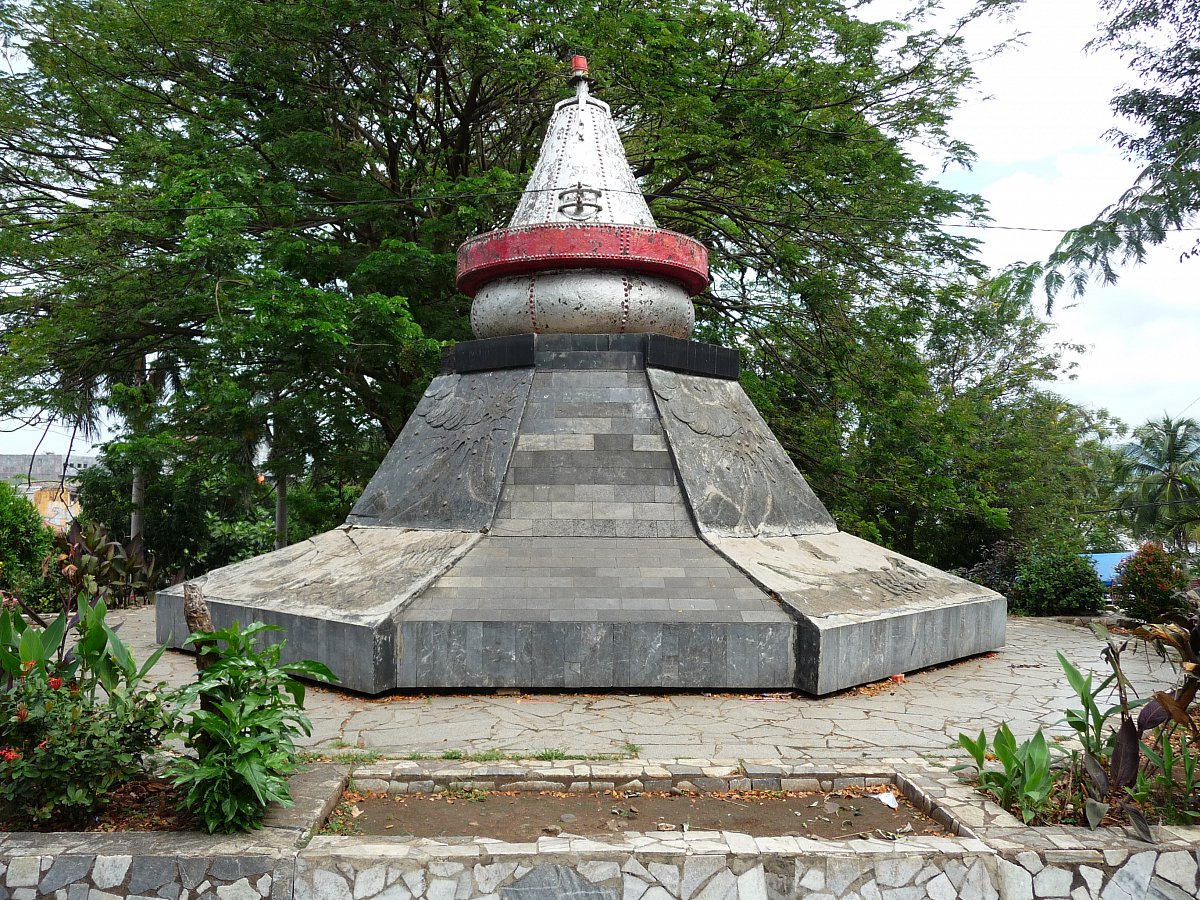 krakatoa monument.JPG